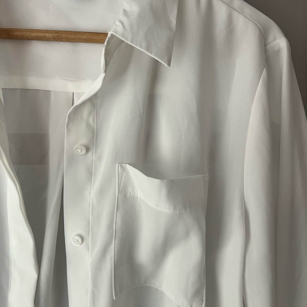 Super Soft Women’s White Button Up - Picture 6 of 8